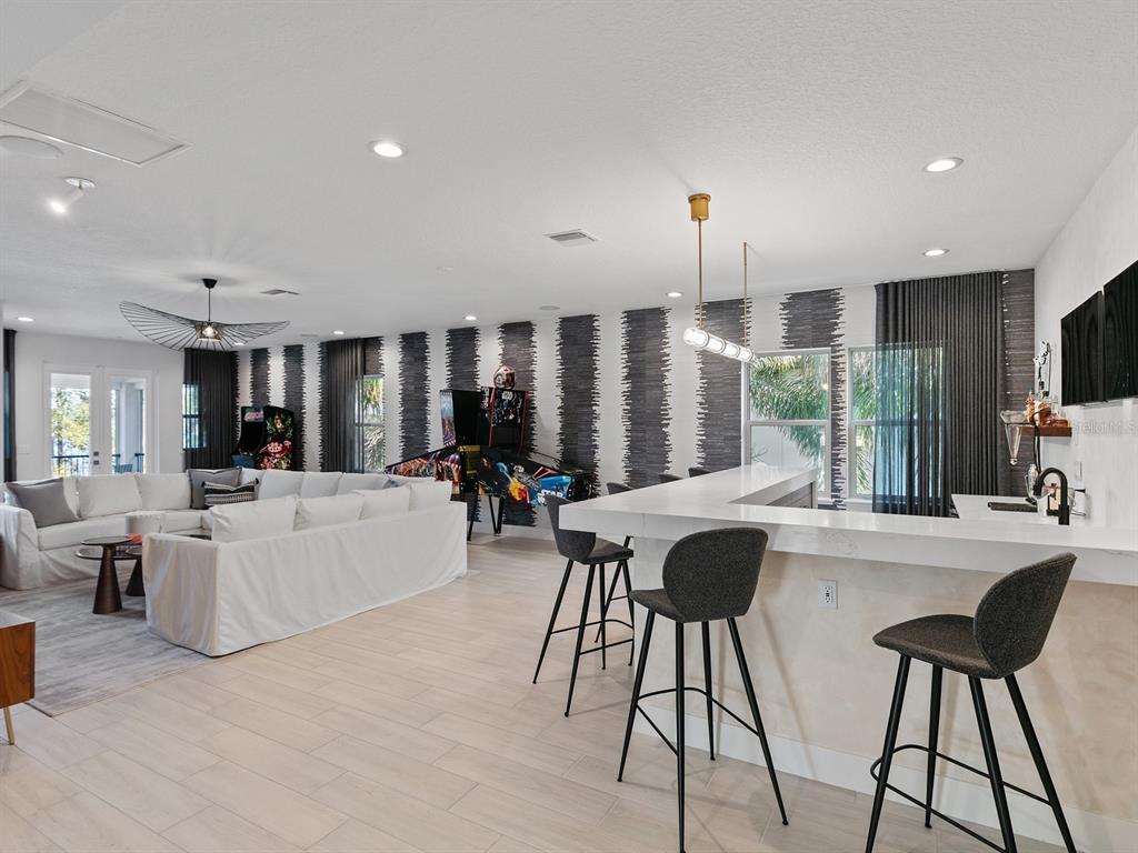 ROYAL CYPRESS PRESERVE - Residential