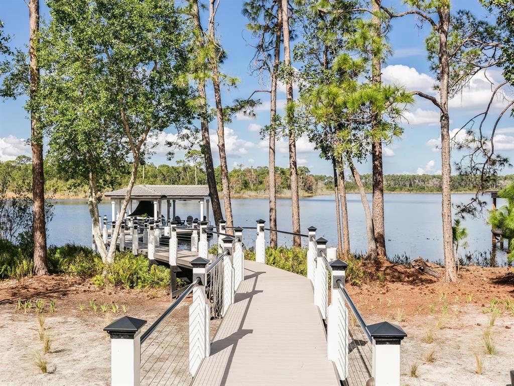 ROYAL CYPRESS PRESERVE - Residential