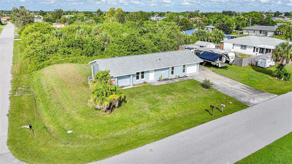 Photo of 282 Seminole Boulevard NW, Port Charlotte, FL 33952 (MLS # C7516030)