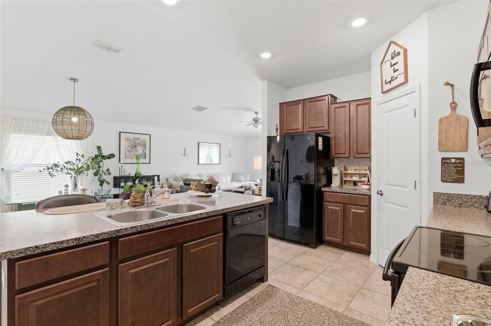 TWIN CREEKS PH 1 & 2 - Residential