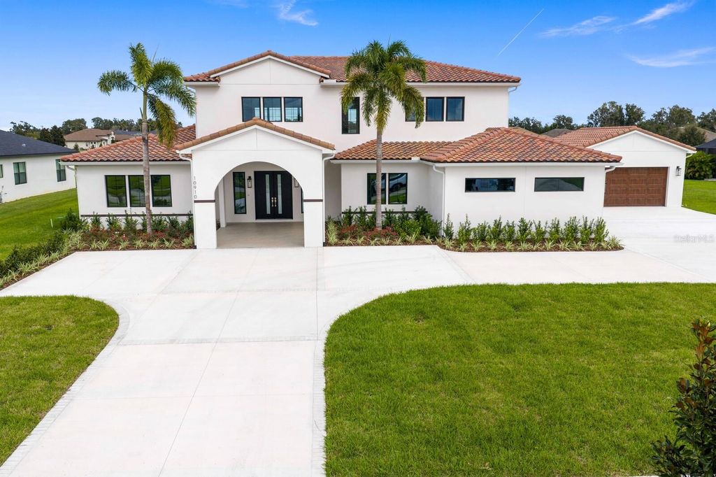 Photo of 10910 Brooksnest Court, Lithia, FL 33547 (MLS # TB8437629)