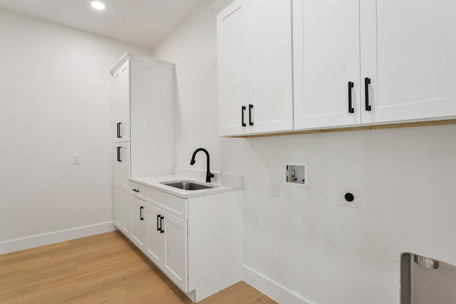HAWK CREEK RESERVE - Residential