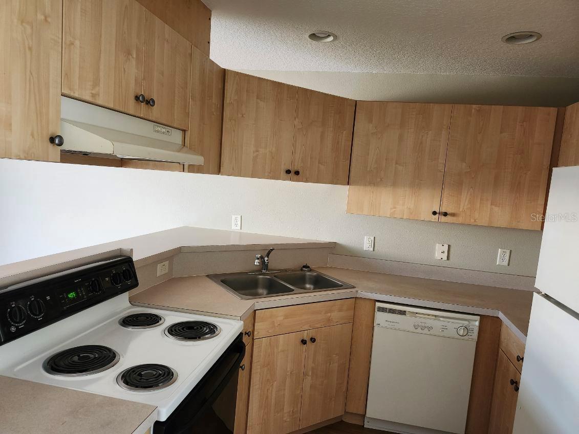 GOLDEN HEIGHTS - Residential Income