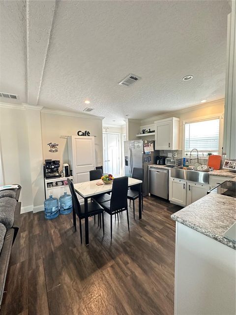 Tiny photo for 6867 NE 5th Street, Ocala, FL 34470 (MLS # OM720102)