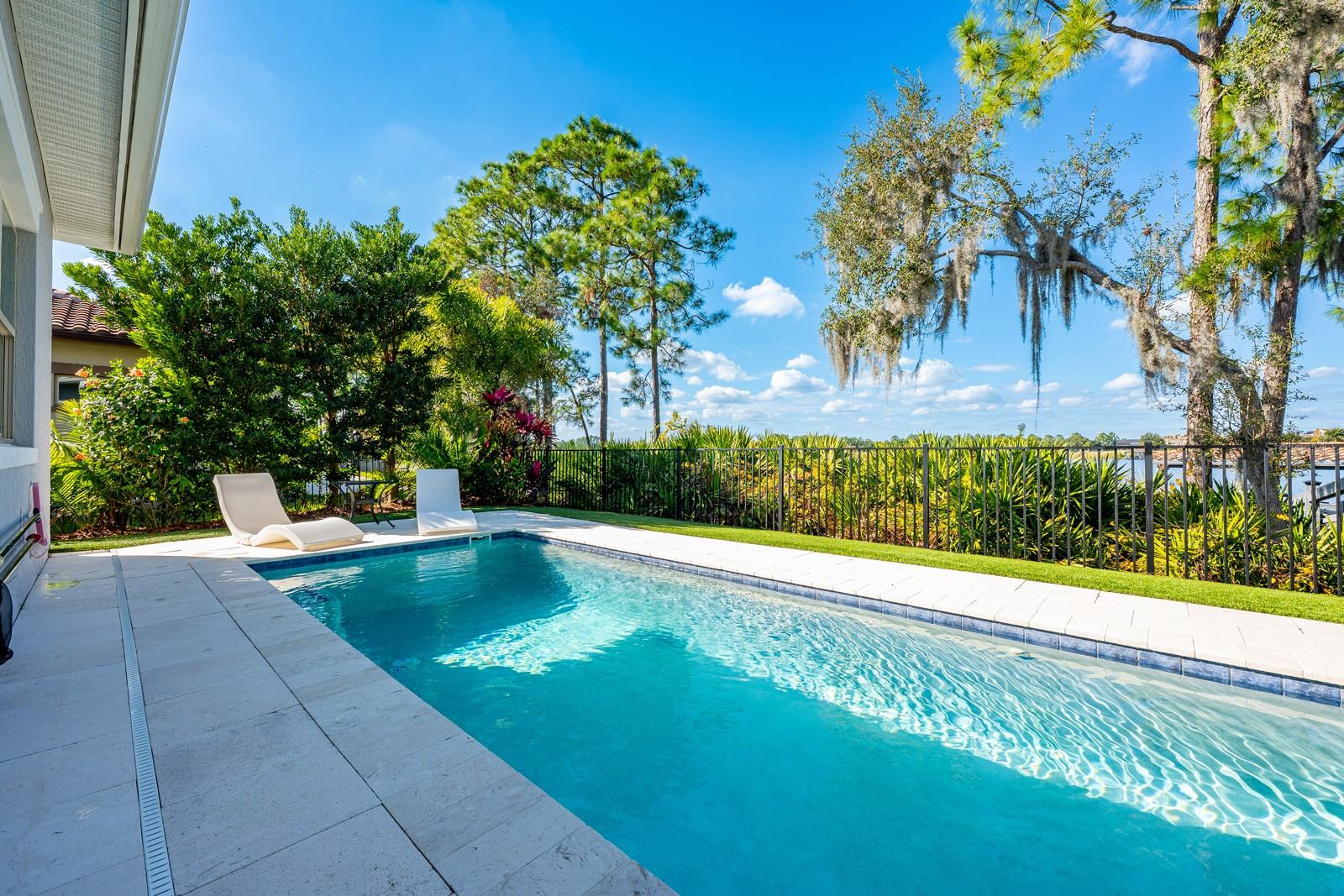 AVALON COVE - Residential