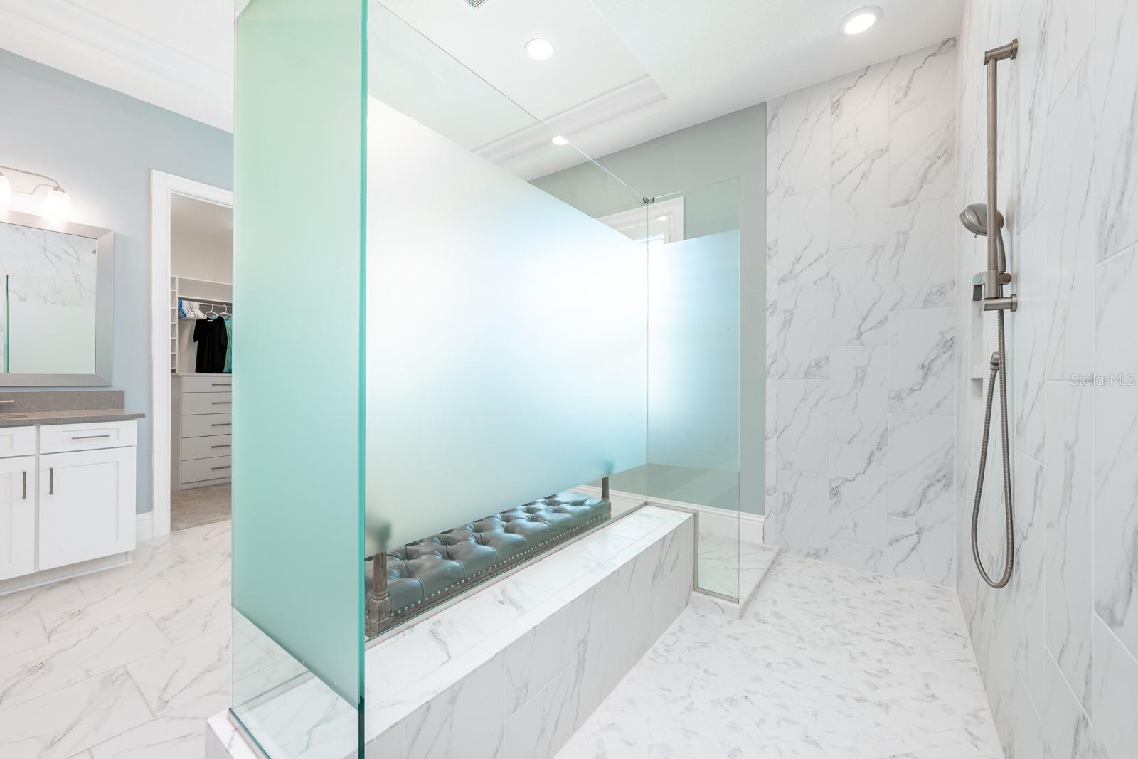 AVALON COVE - Residential