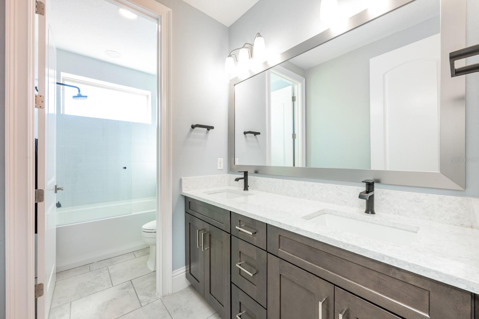 AVALON COVE - Residential