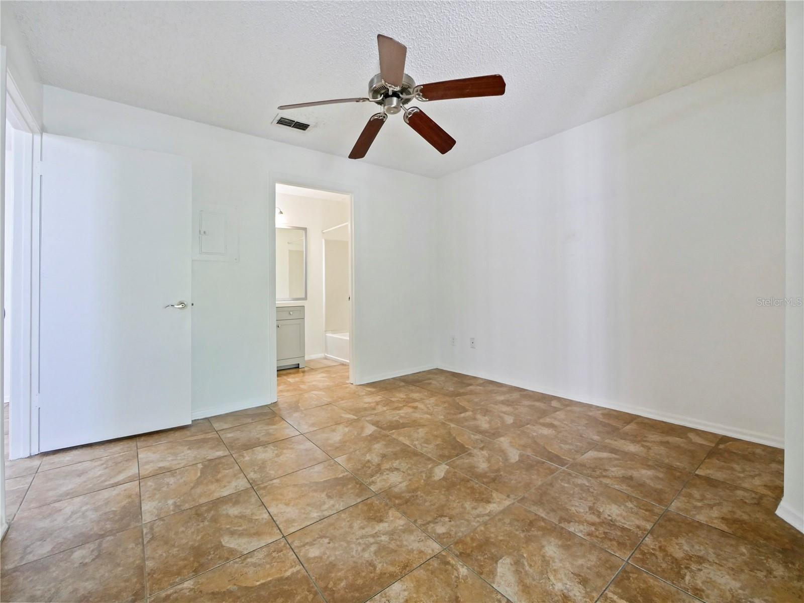 REGENCY PARK AT LAKE MARY A CONDO - Residential