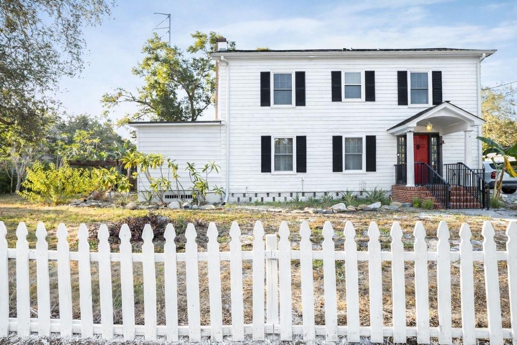 Photo of 1013 Magnolia Drive, Clearwater, FL 33756 (MLS # C7520606)