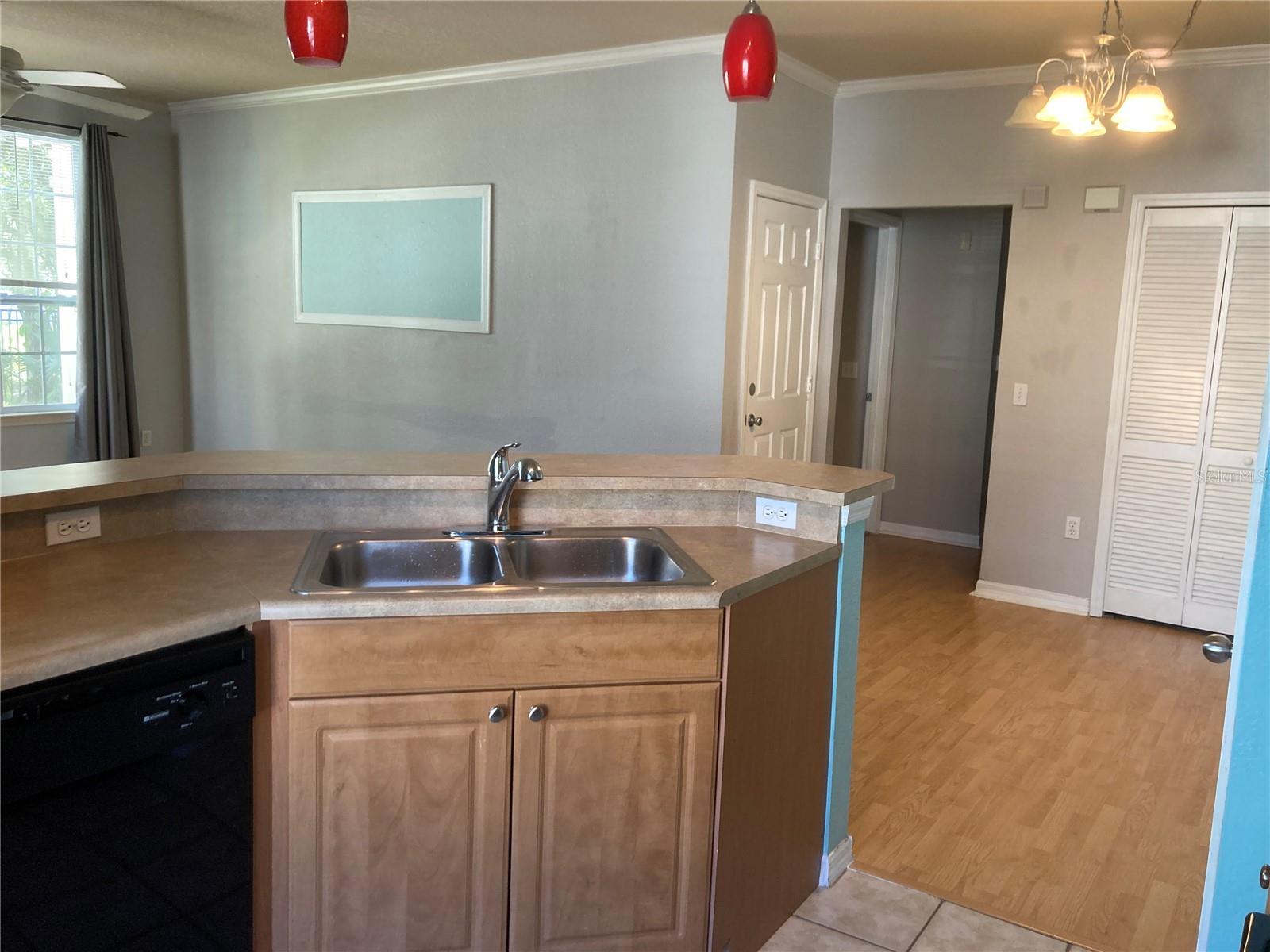 ADMIRALS WALK - Residential Lease