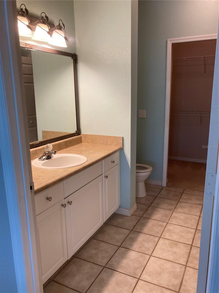 ADMIRALS WALK - Residential Lease