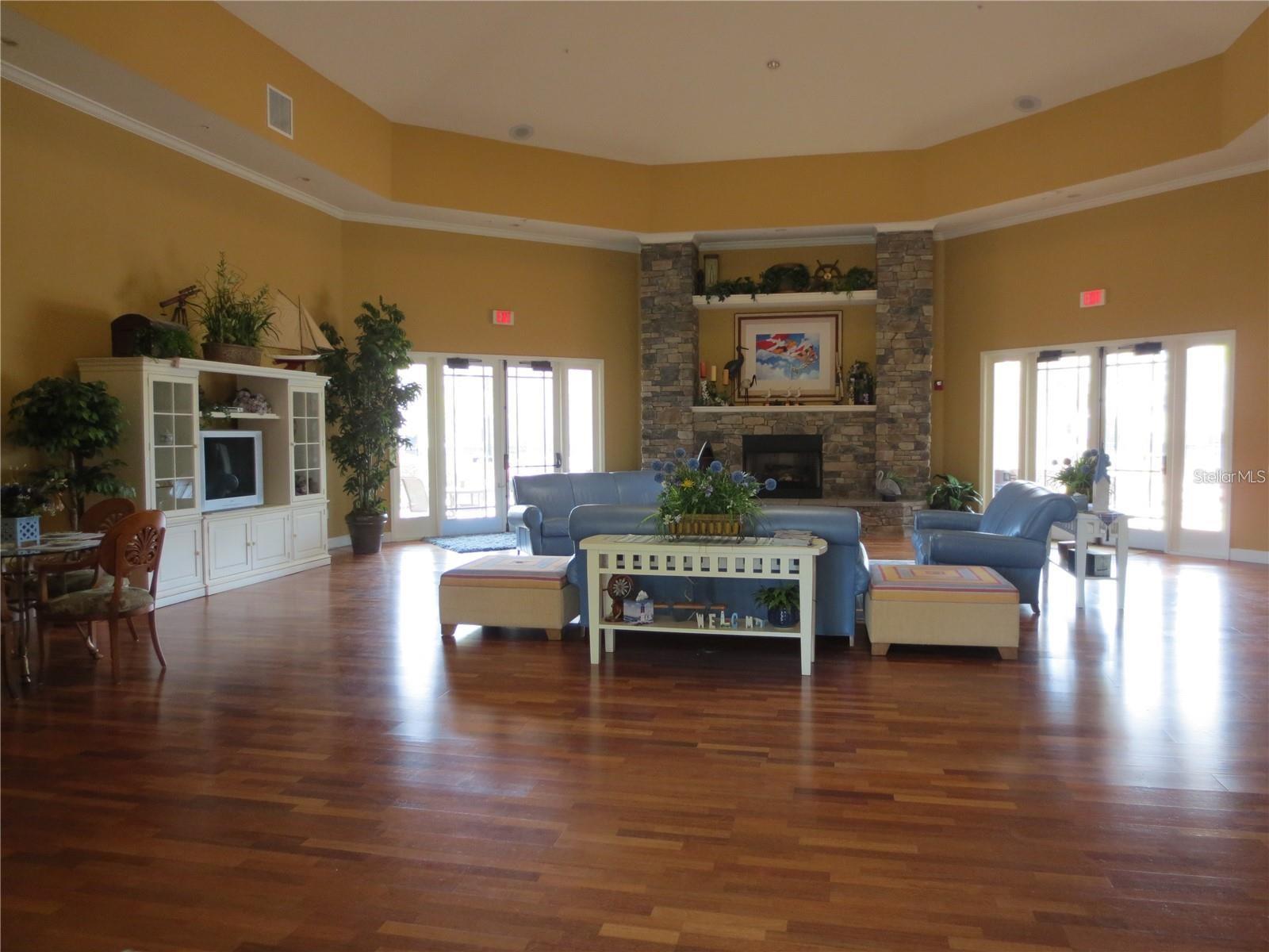 ADMIRALS WALK - Residential Lease