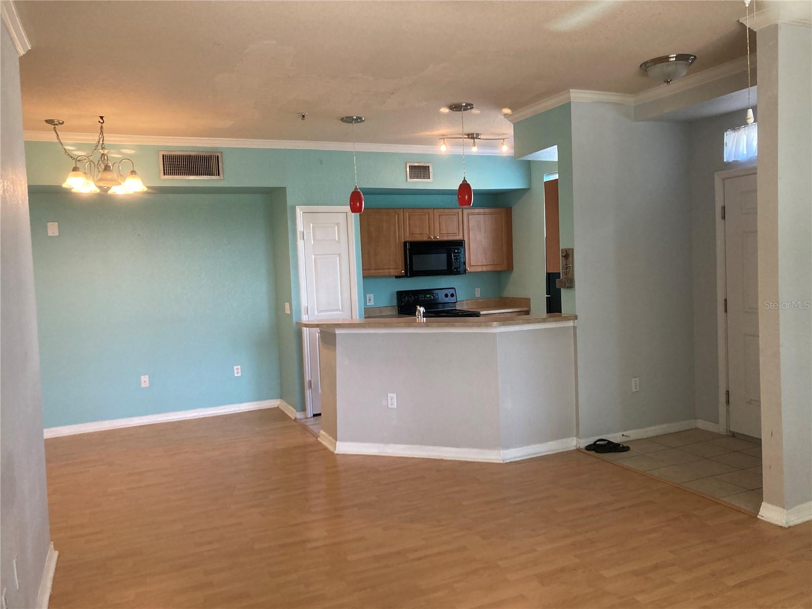 ADMIRALS WALK - Residential Lease