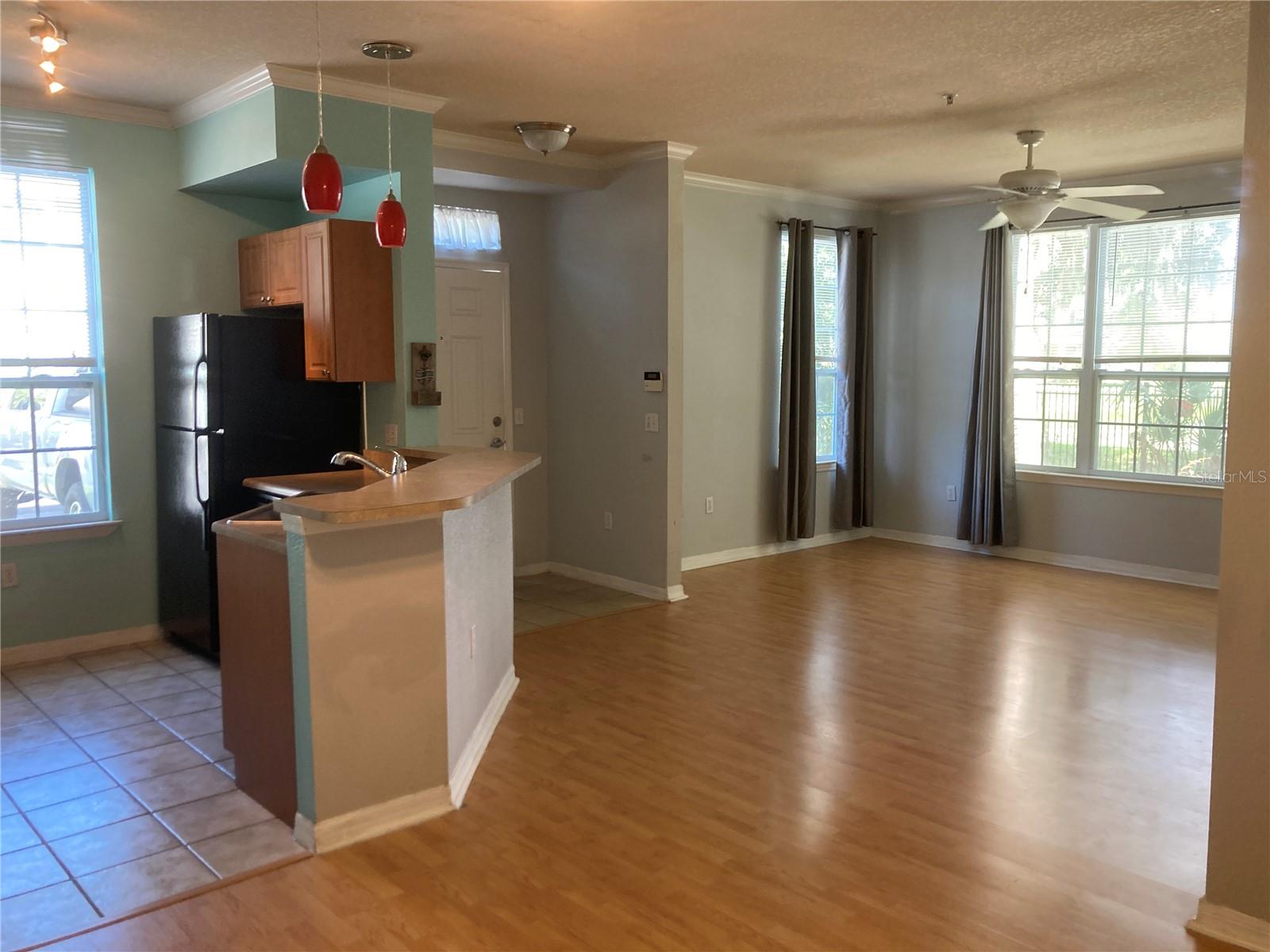 ADMIRALS WALK - Residential Lease