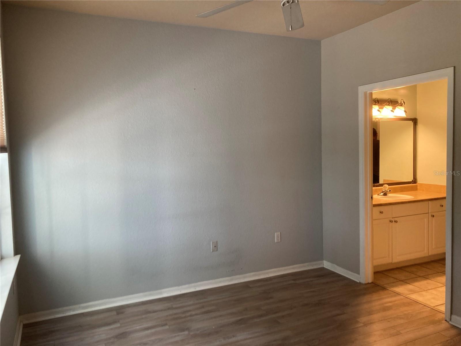 ADMIRALS WALK - Residential Lease