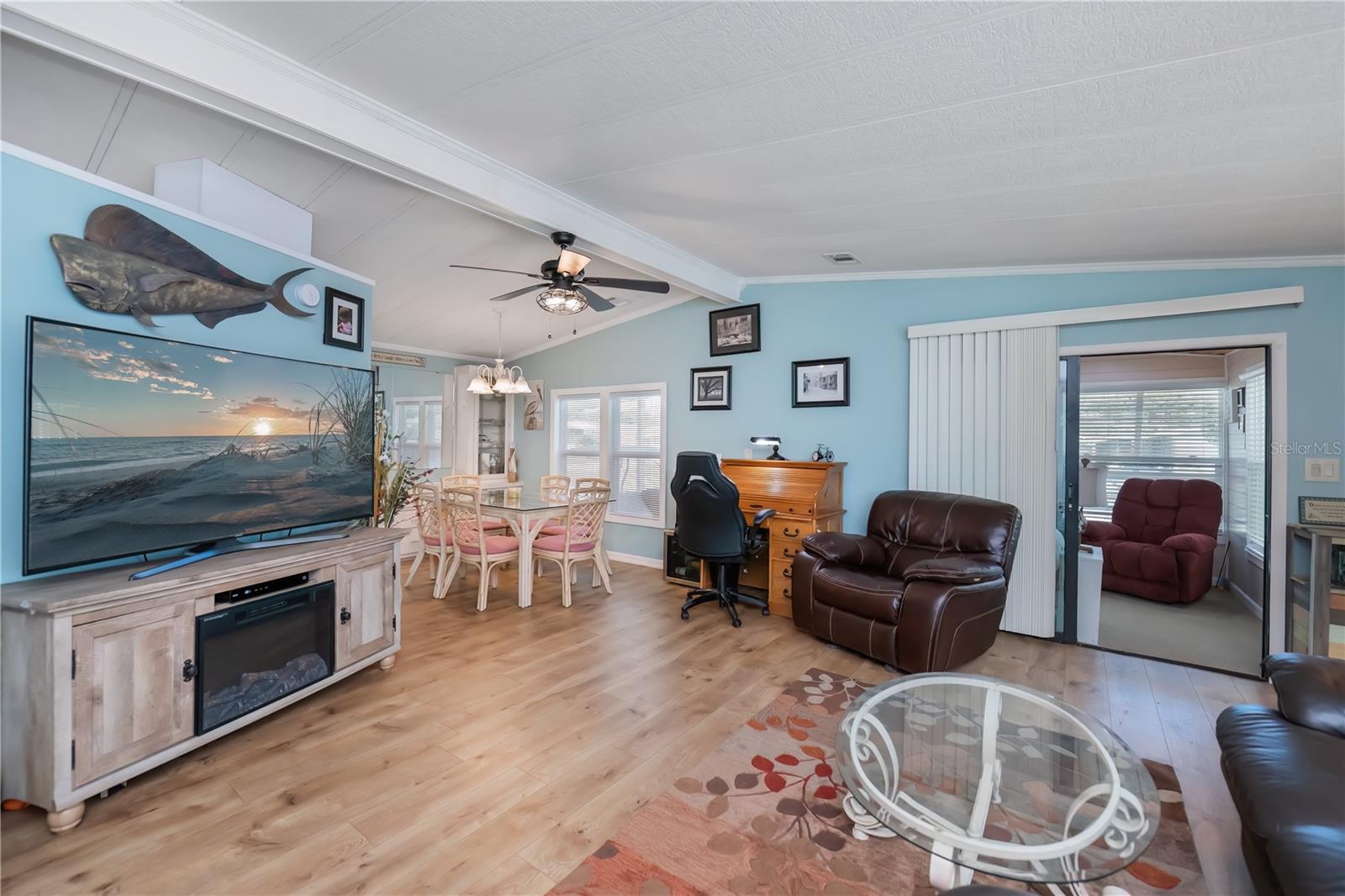 TANGERINE WOODS - Residential