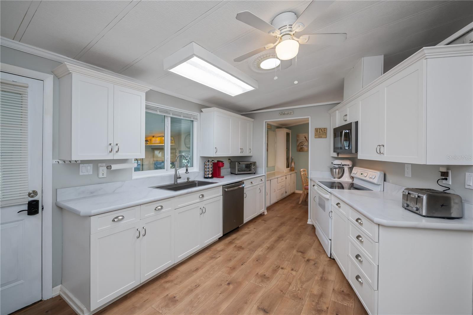 TANGERINE WOODS - Residential