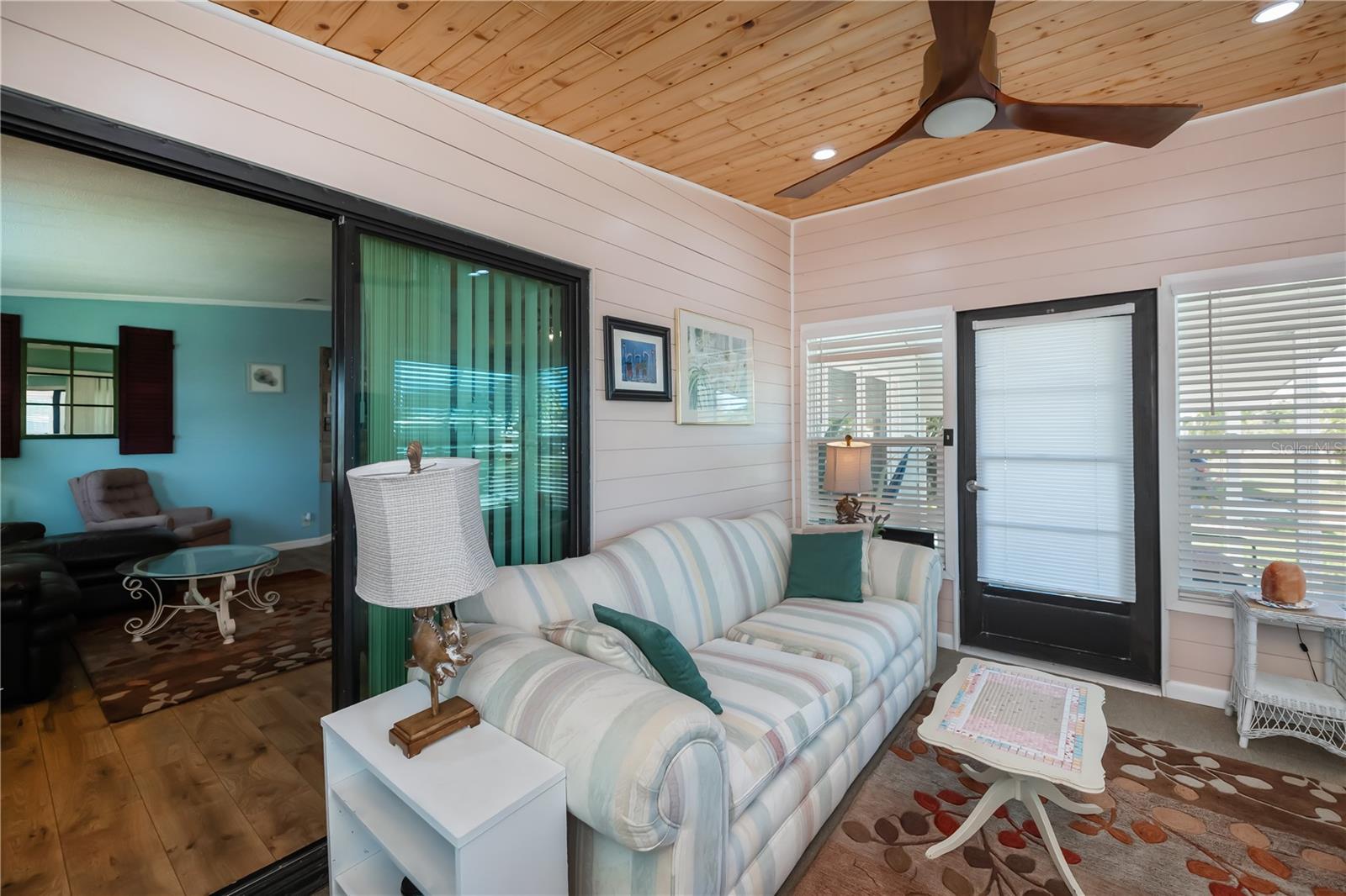 TANGERINE WOODS - Residential