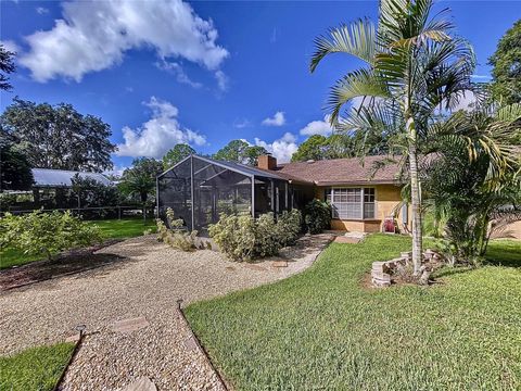 A home in WINTER HAVEN