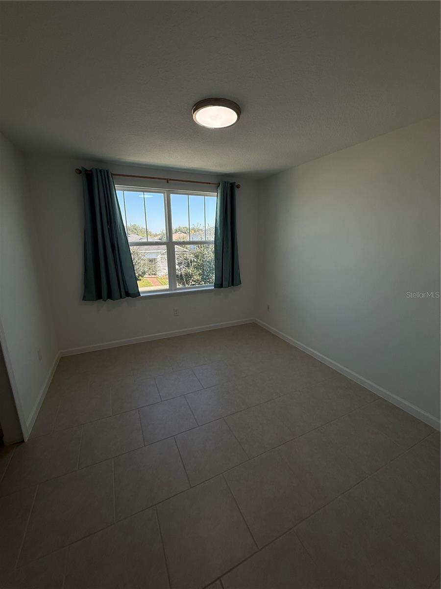 OAKS/KELLY PK PH 3A - Residential Lease