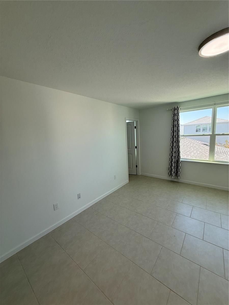 OAKS/KELLY PK PH 3A - Residential Lease