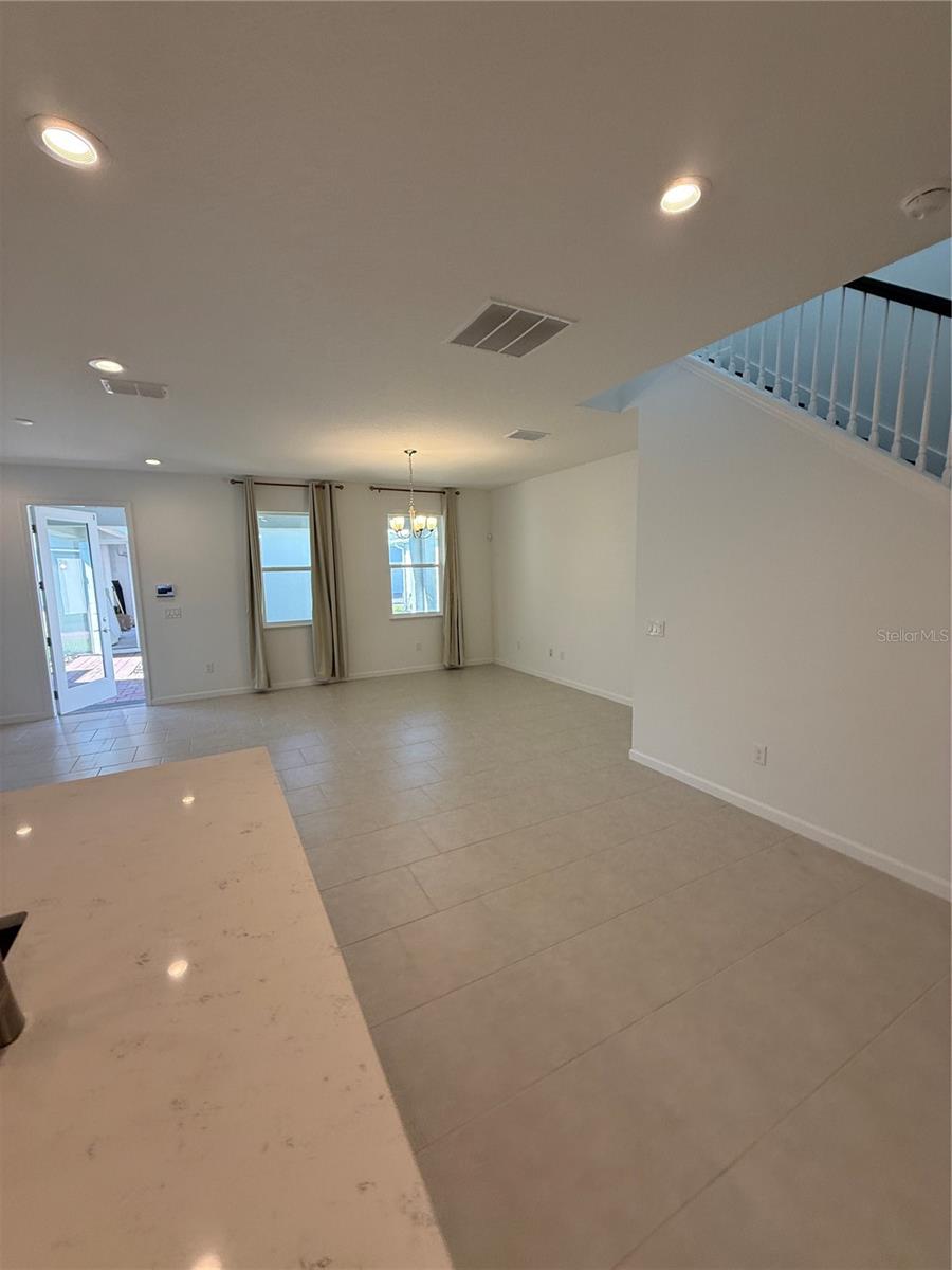 OAKS/KELLY PK PH 3A - Residential Lease