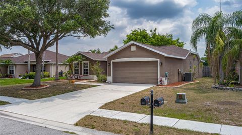 A home in PARRISH