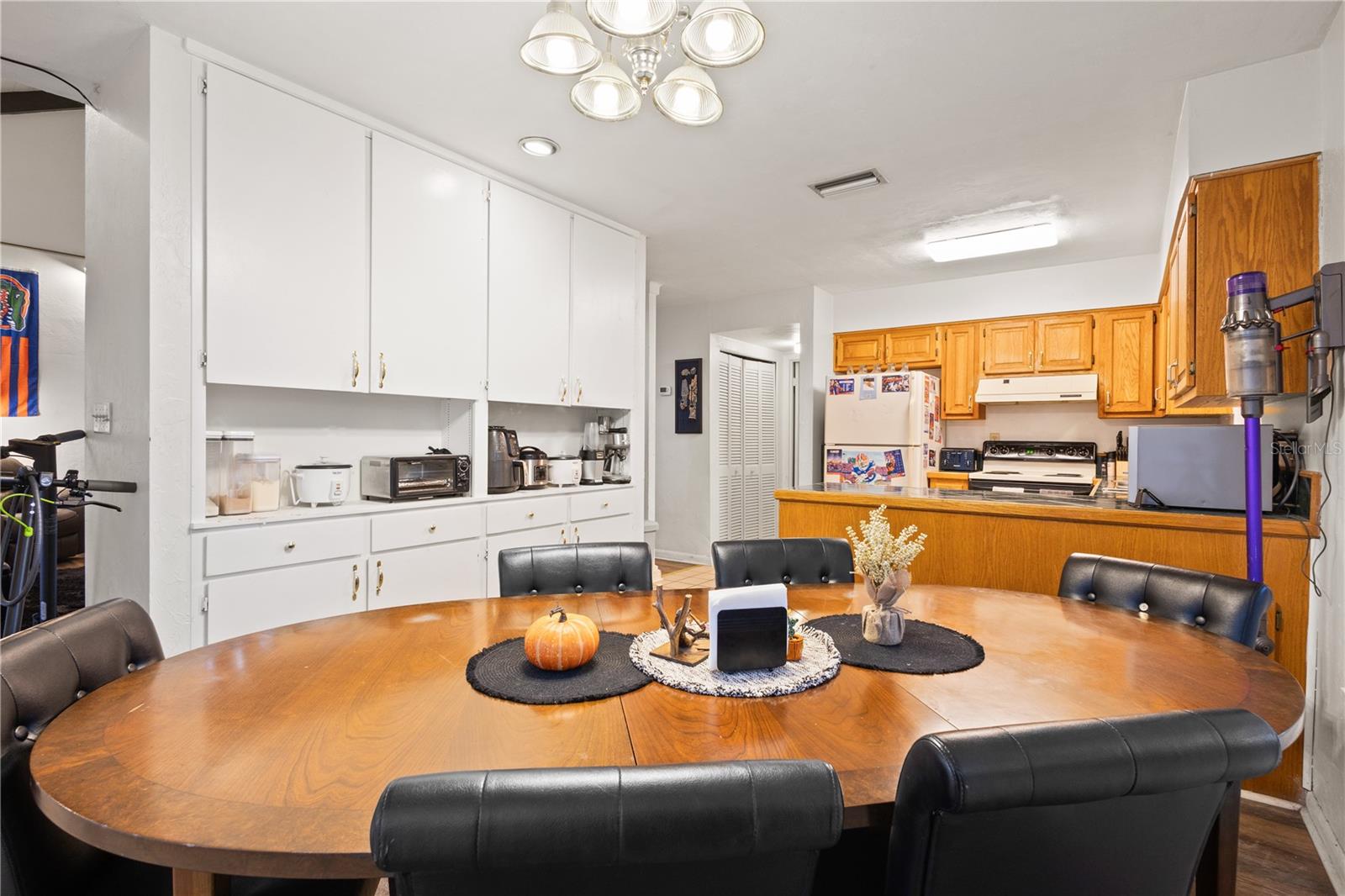 PALM TERRACE SHANNON & HOWARD REPL - Residential