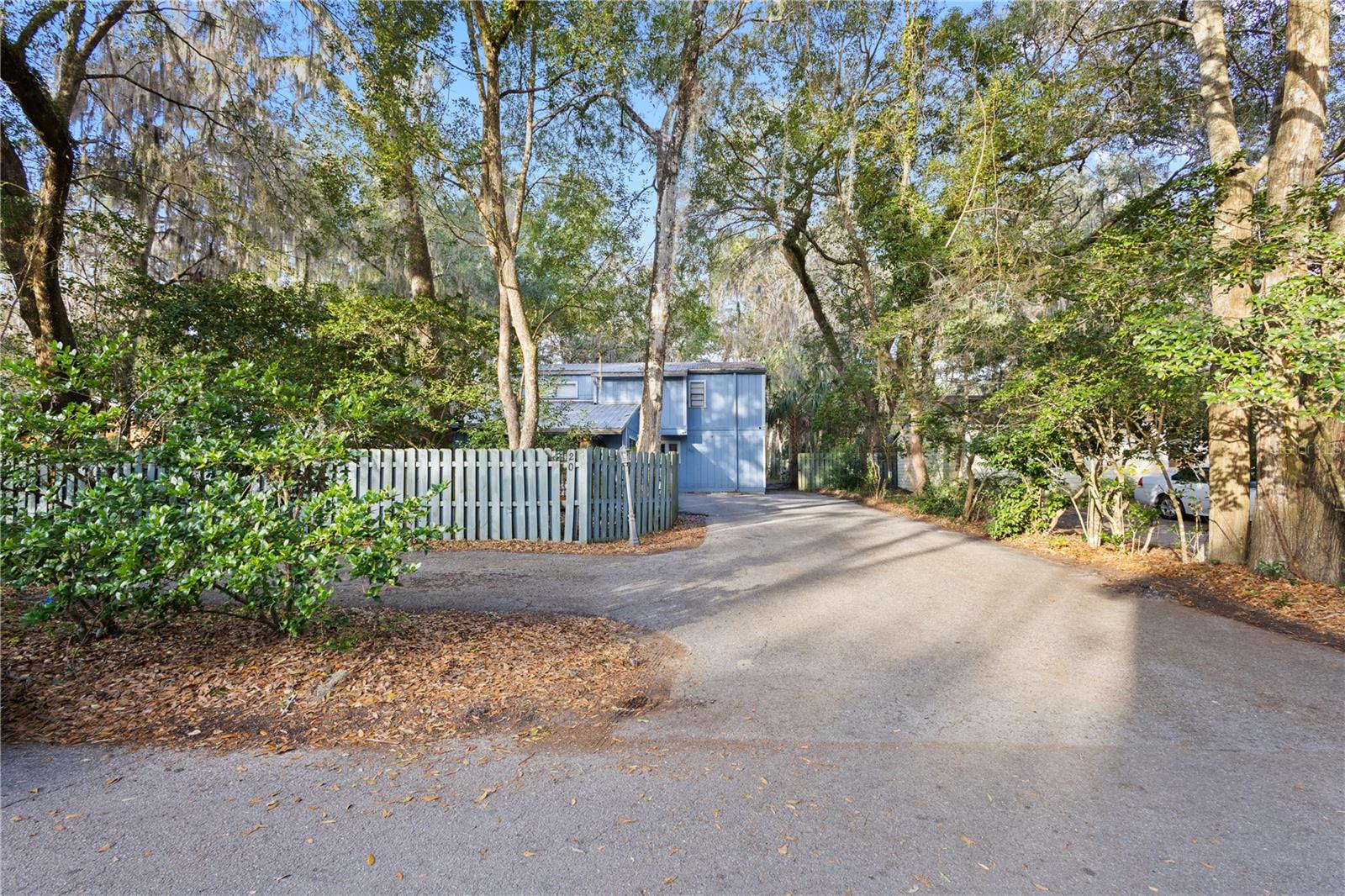 PALM TERRACE SHANNON & HOWARD REPL - Residential