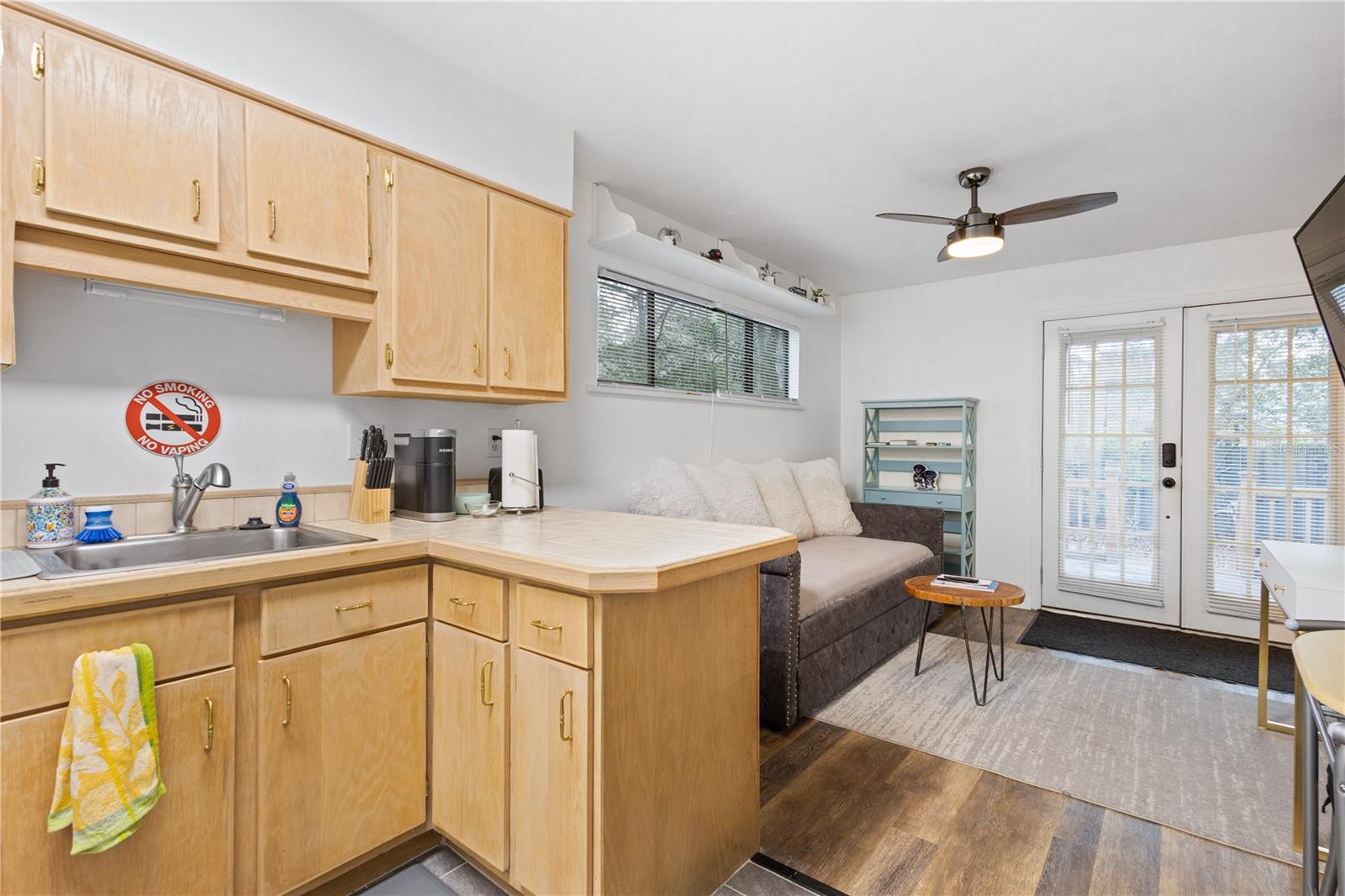 PALM TERRACE SHANNON & HOWARD REPL - Residential