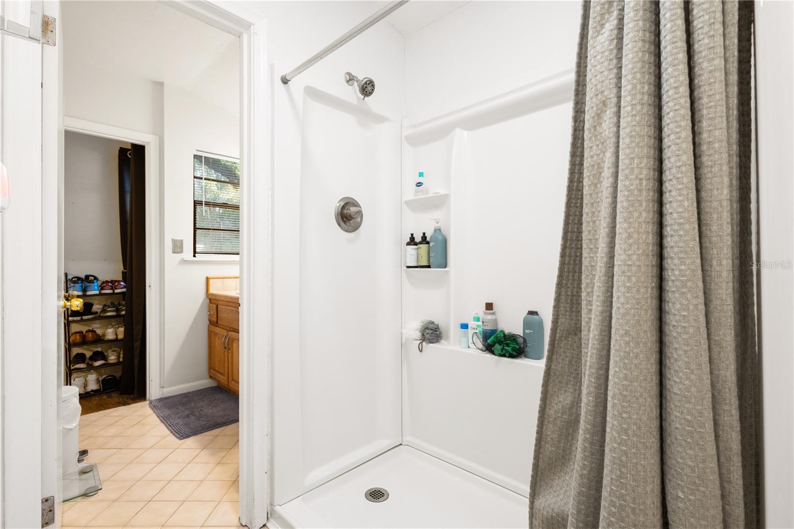 PALM TERRACE SHANNON & HOWARD REPL - Residential