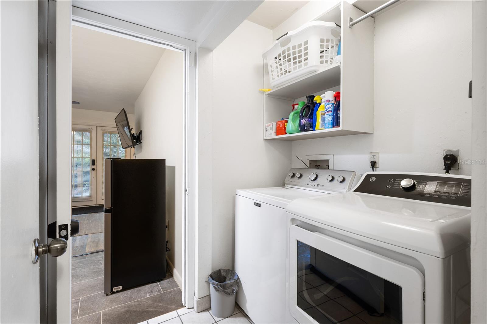 PALM TERRACE SHANNON & HOWARD REPL - Residential