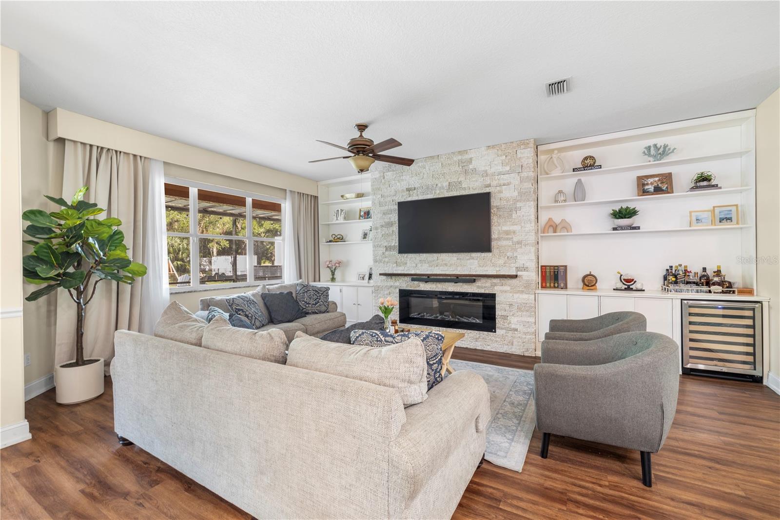 MILL CREEK PH VI - Residential