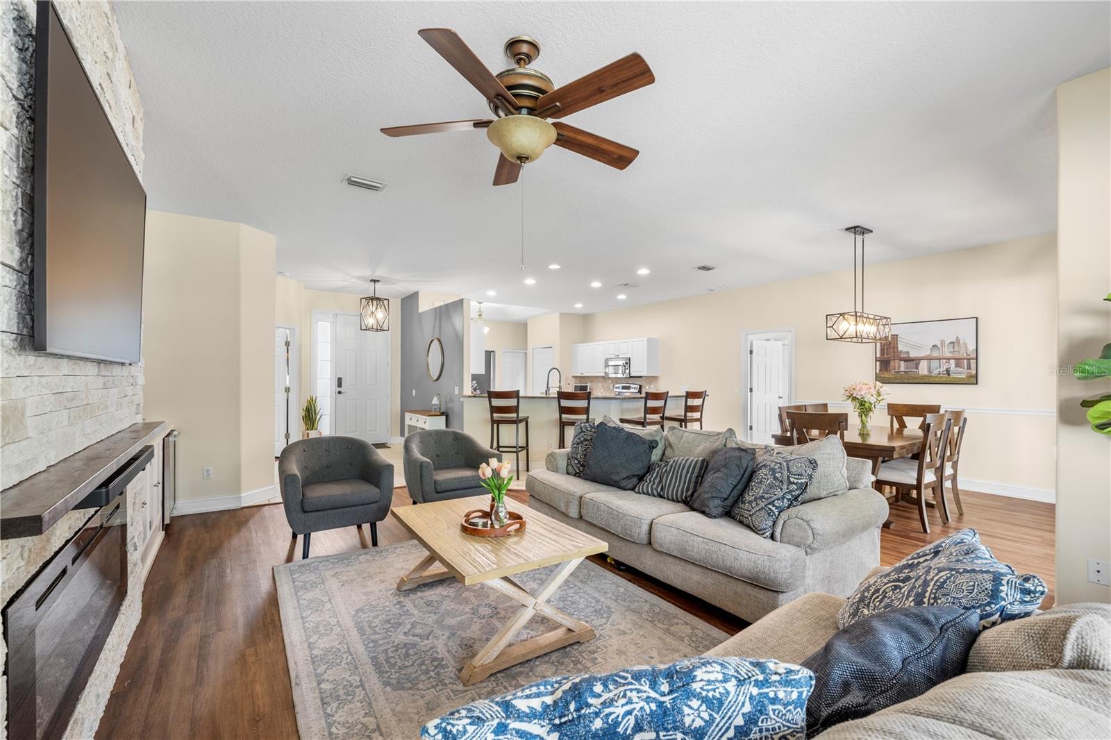 MILL CREEK PH VI - Residential