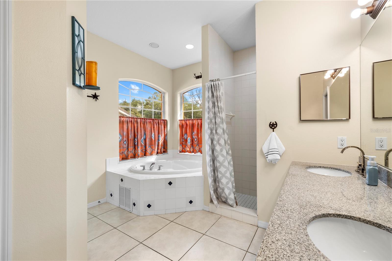 MILL CREEK PH VI - Residential