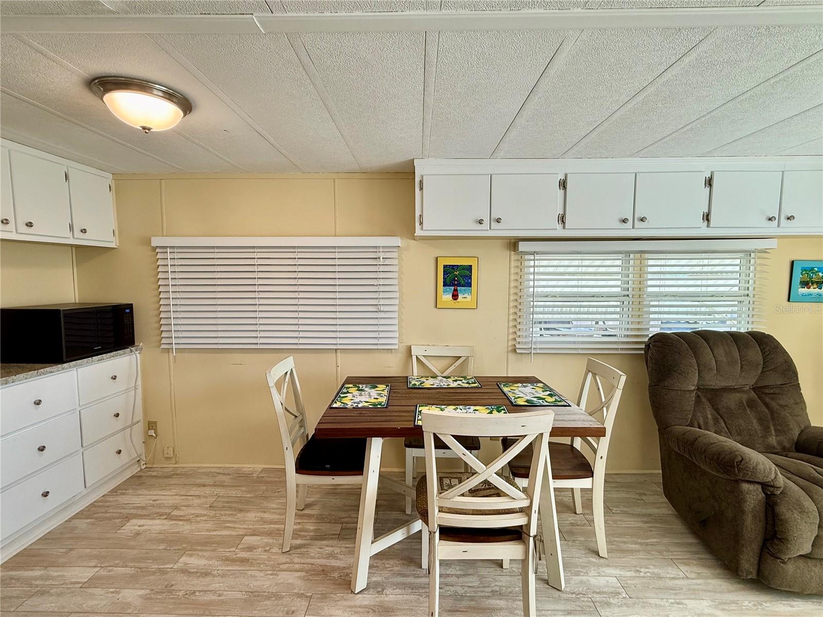 HOLIDAY TRAVEL PARK ENGLEWOOD - Residential