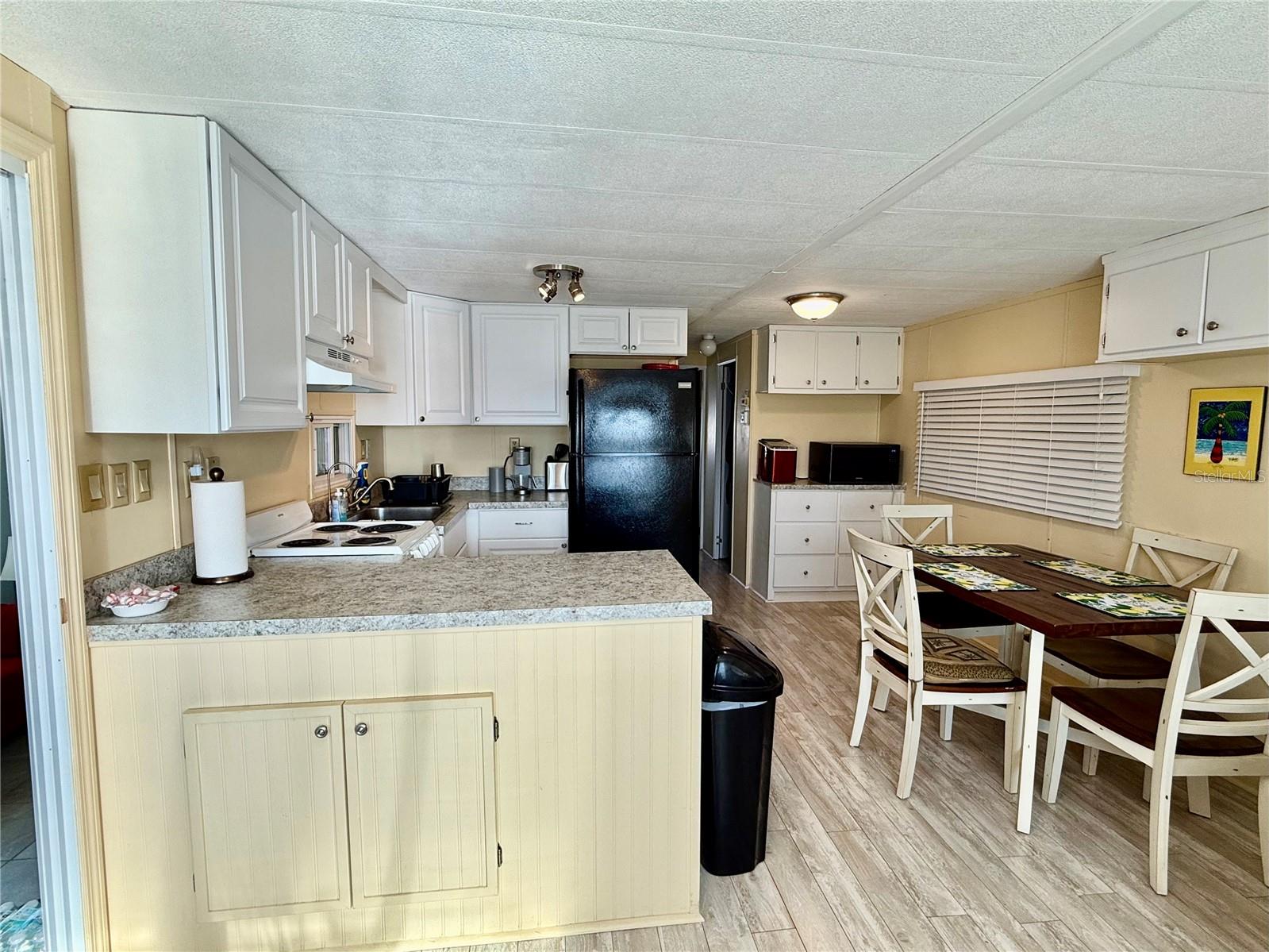 HOLIDAY TRAVEL PARK ENGLEWOOD - Residential