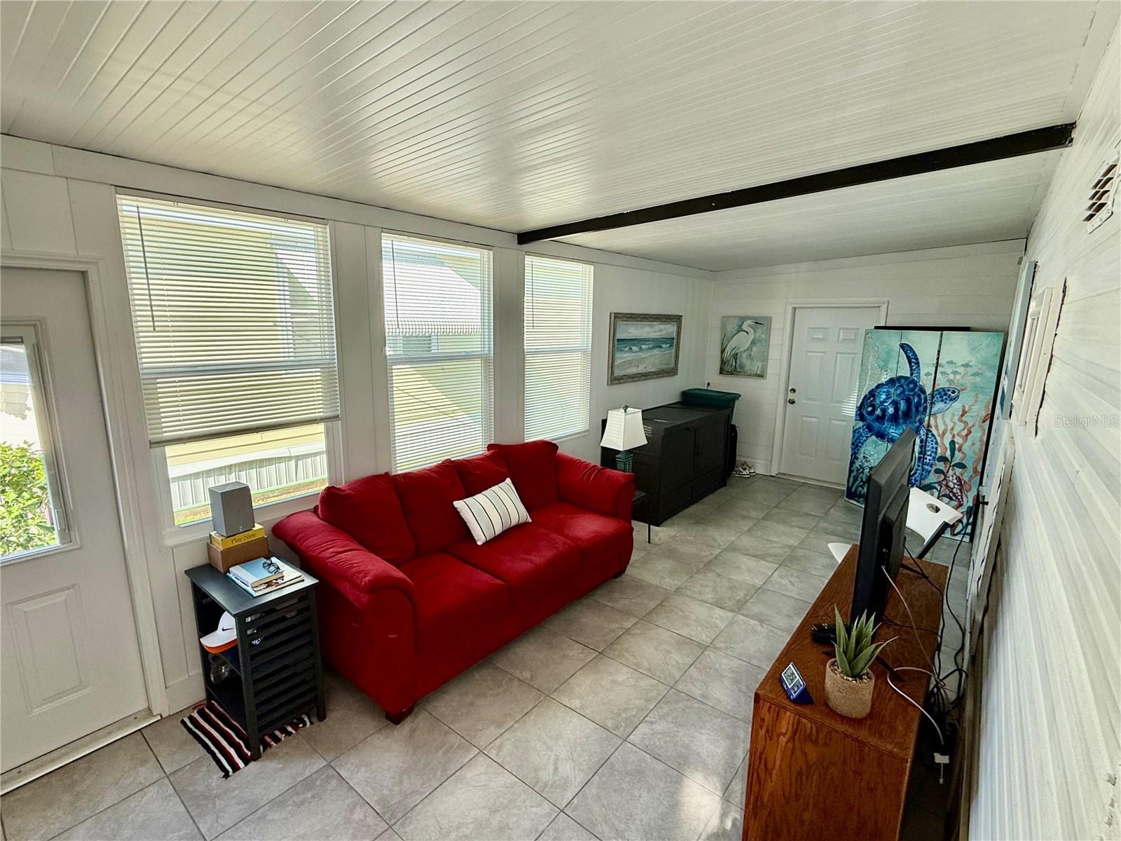 HOLIDAY TRAVEL PARK ENGLEWOOD - Residential