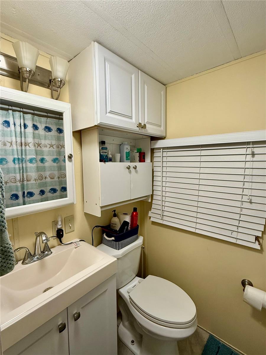 HOLIDAY TRAVEL PARK ENGLEWOOD - Residential