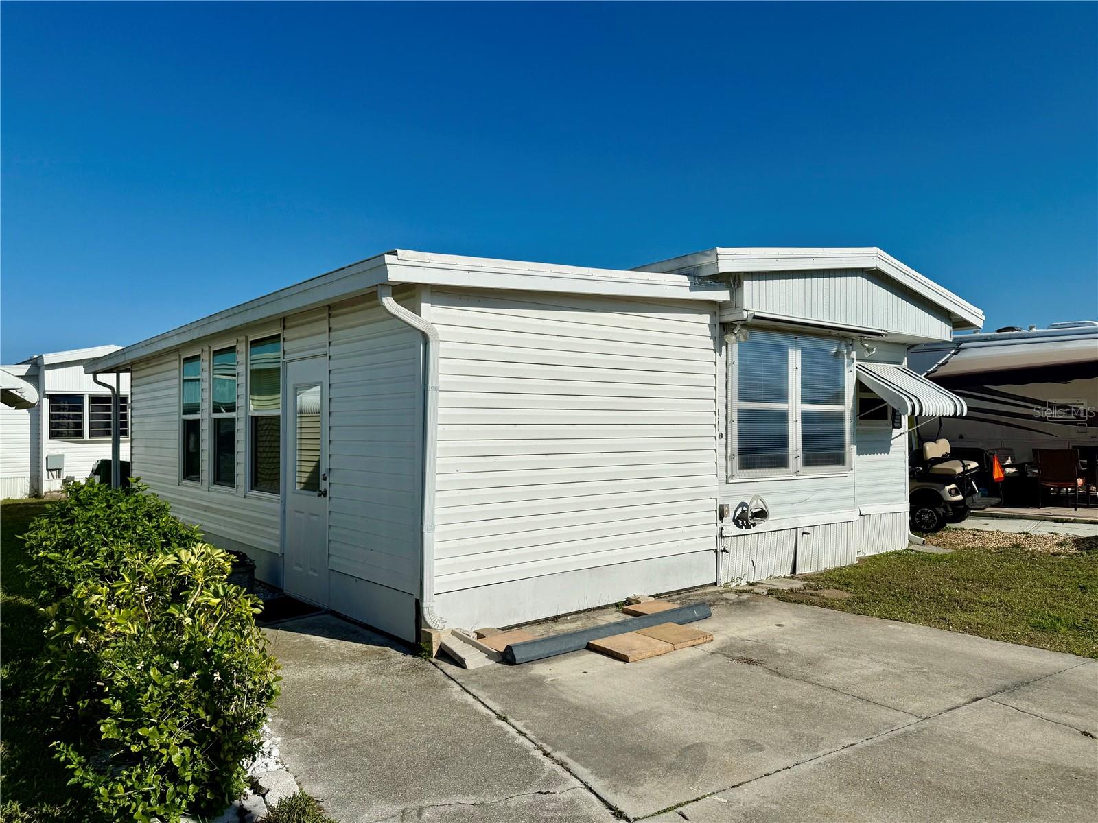 HOLIDAY TRAVEL PARK ENGLEWOOD - Residential