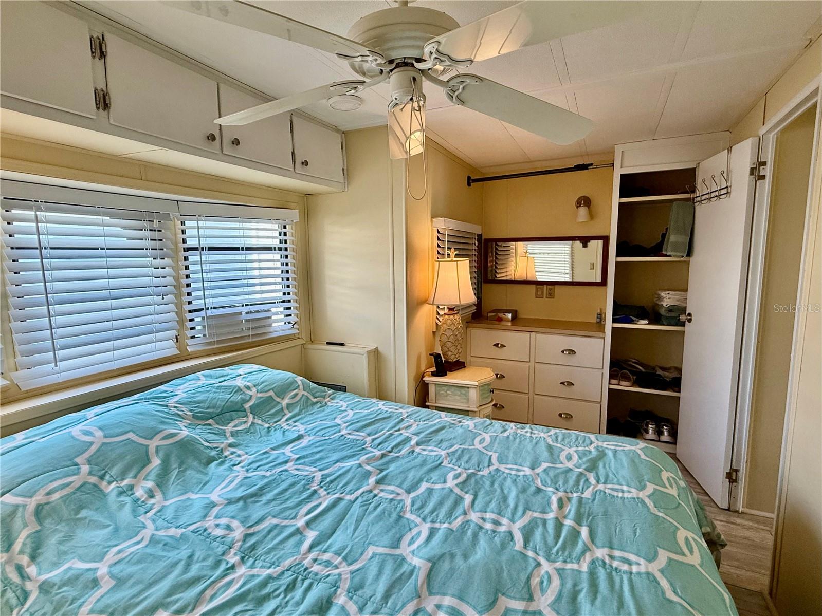 HOLIDAY TRAVEL PARK ENGLEWOOD - Residential