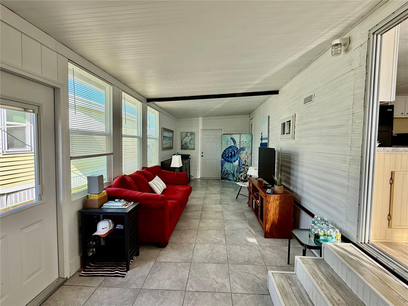 HOLIDAY TRAVEL PARK ENGLEWOOD - Residential