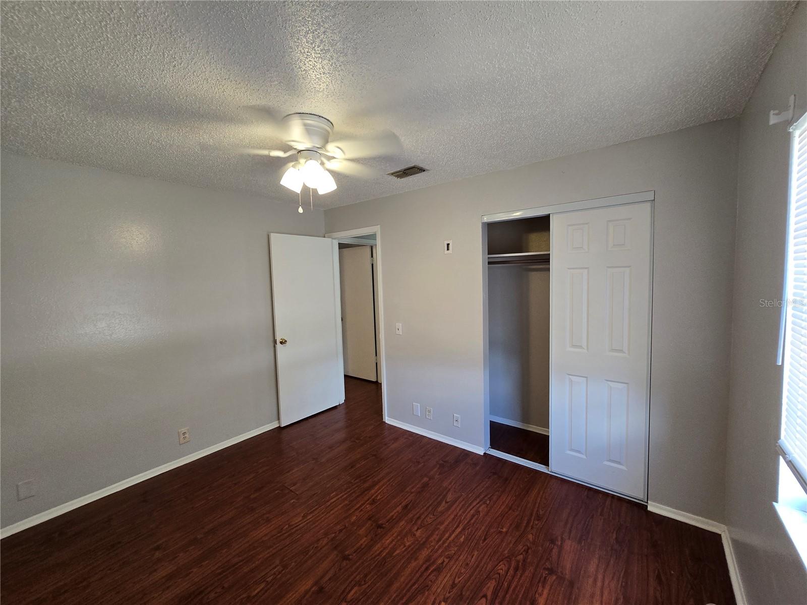 LAKE FOX SHORES - Residential Lease