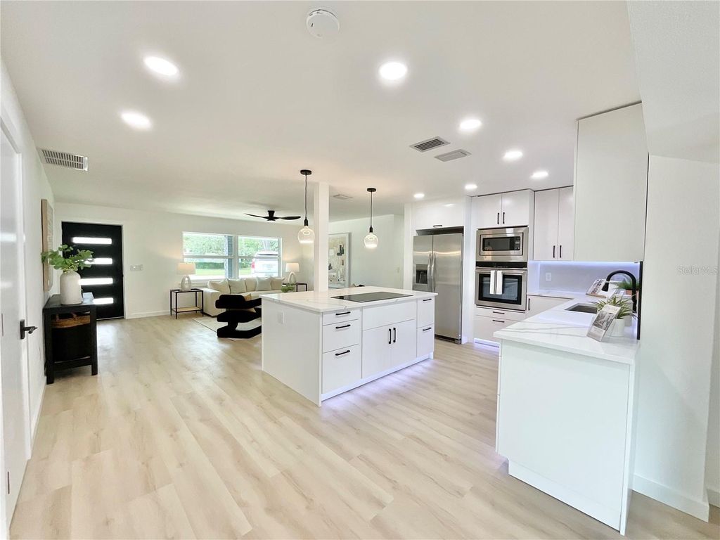 Photo of 1290 Michigan Boulevard, Dunedin, FL 34698 (MLS # TB8389154)