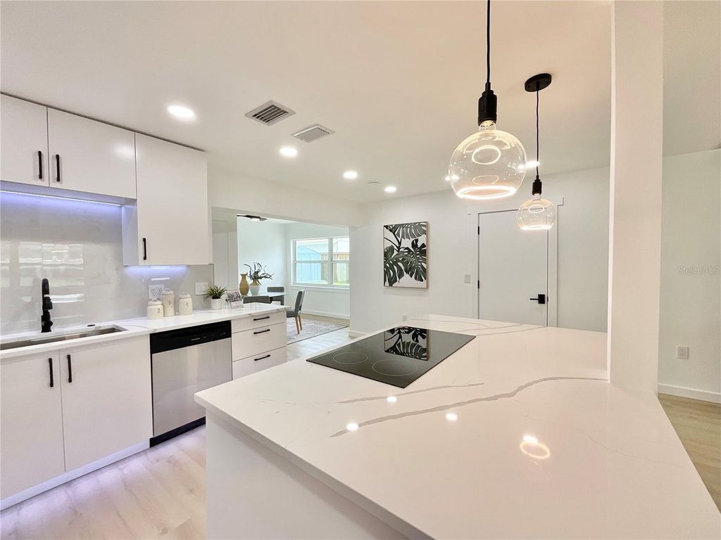 Photo of 1290 Michigan Boulevard, Dunedin, FL 34698 (MLS # TB8389154)