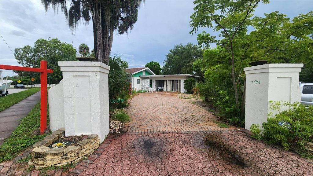 Photo of 7124 Jasmin Drive, New Port Richey, FL 34652 (MLS # W7878428)