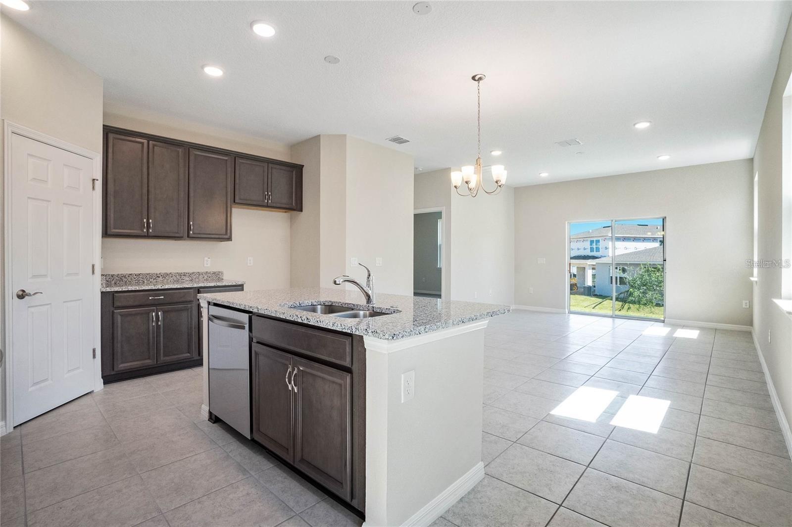 605 POLLER WAY