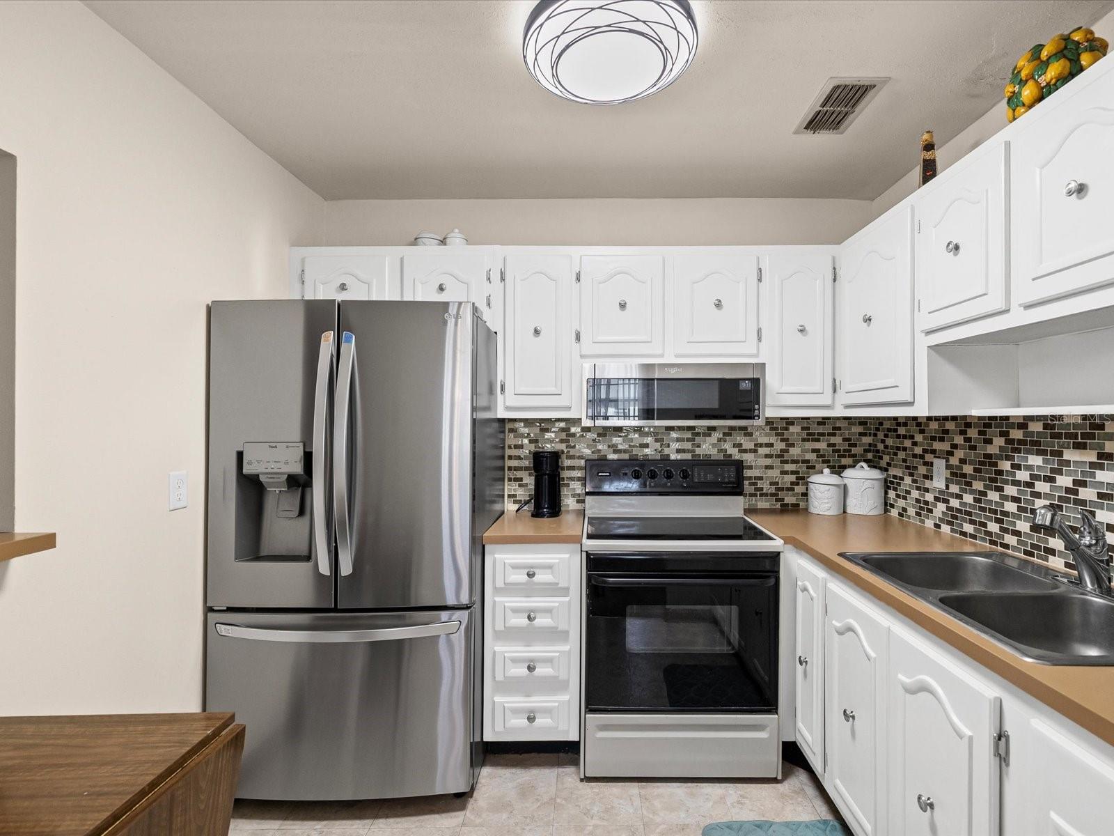 PARADISE POINTE WEST - Residential