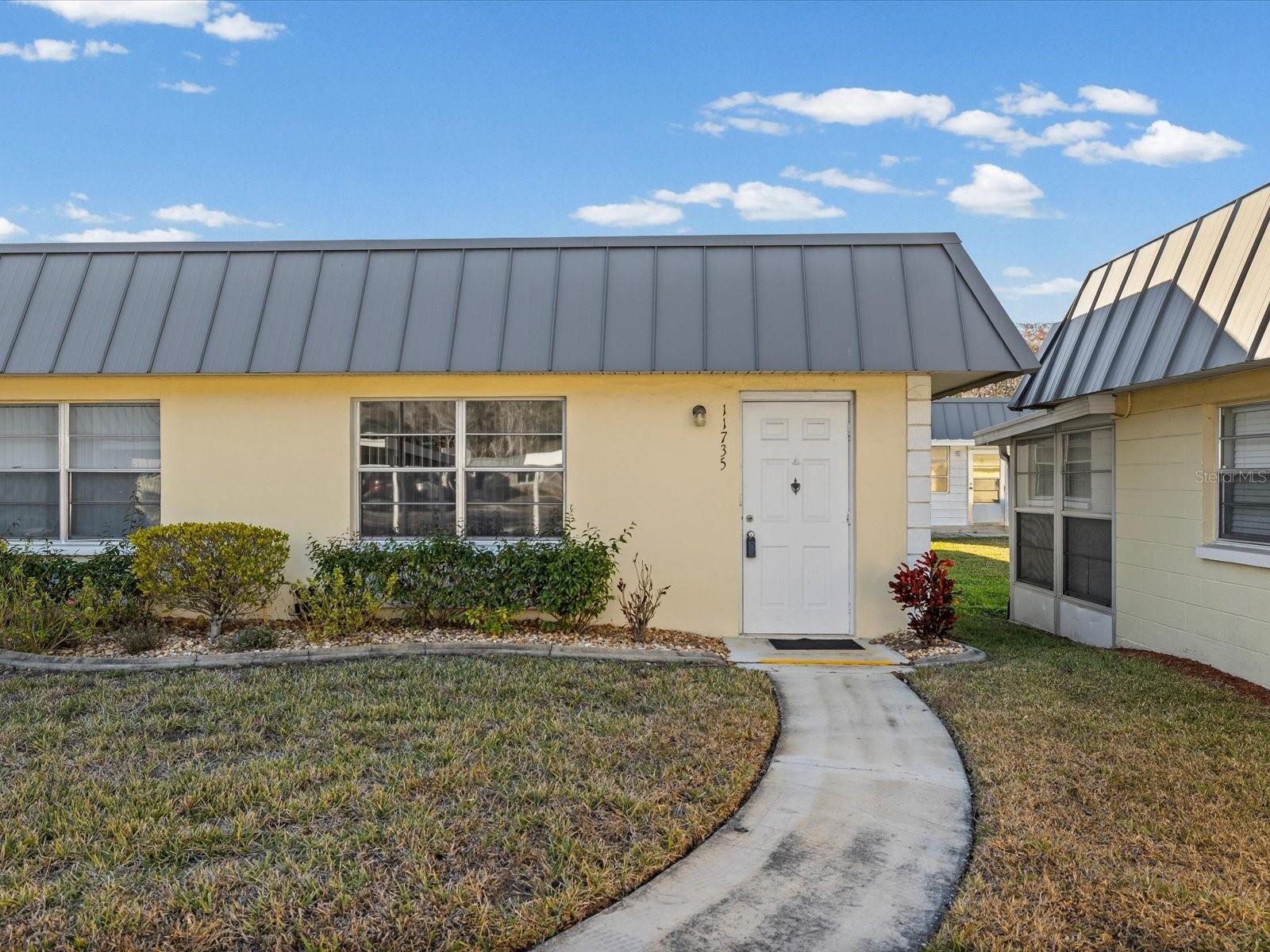 PARADISE POINTE WEST - Residential