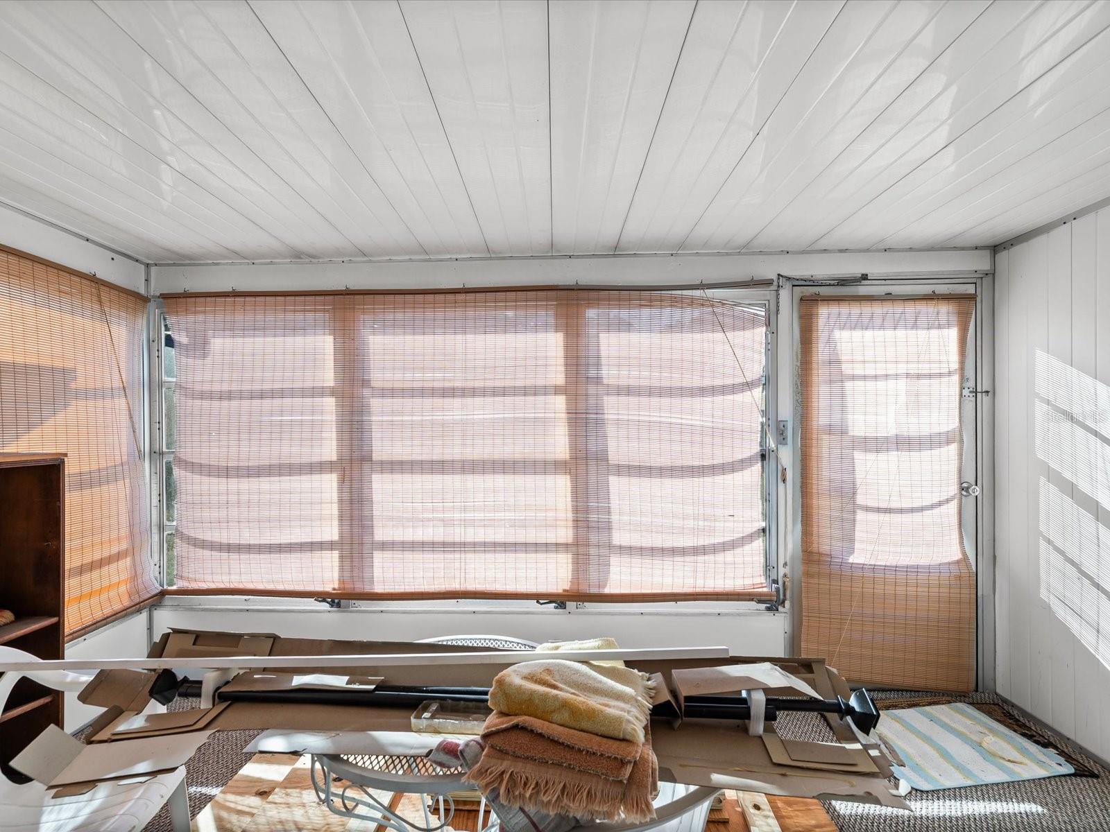 PARADISE POINTE WEST - Residential